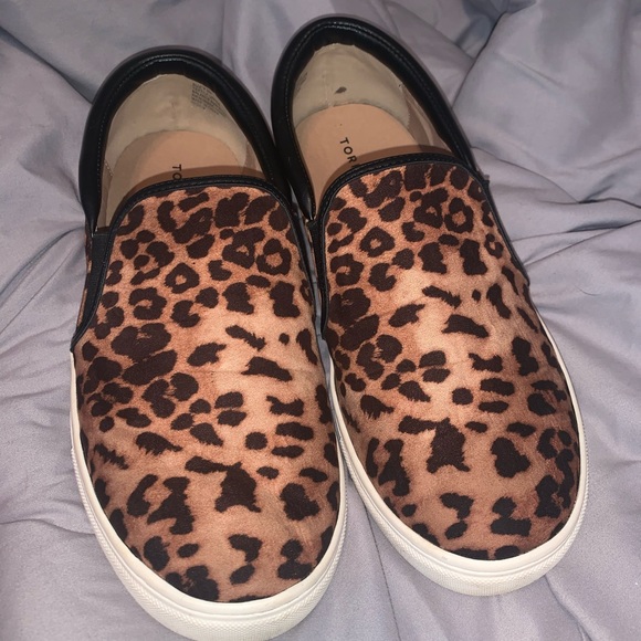 Torrid size 9.5W leopard slip on tennis shoes - Picture 3 of 6
